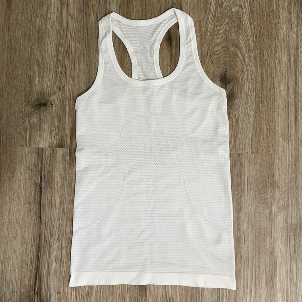 Lululemon swiftly tech tank white size 6